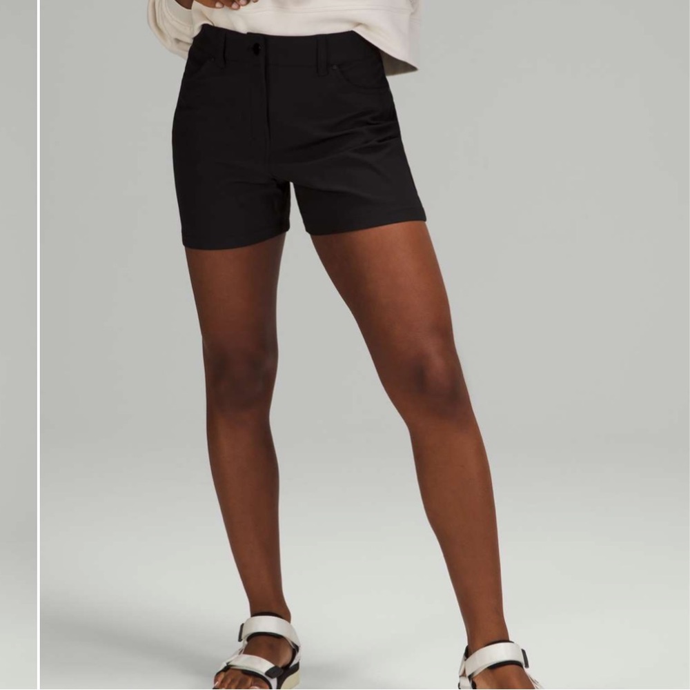 Lululemon City Sleek 5 Pocket High-Rise Short 4"